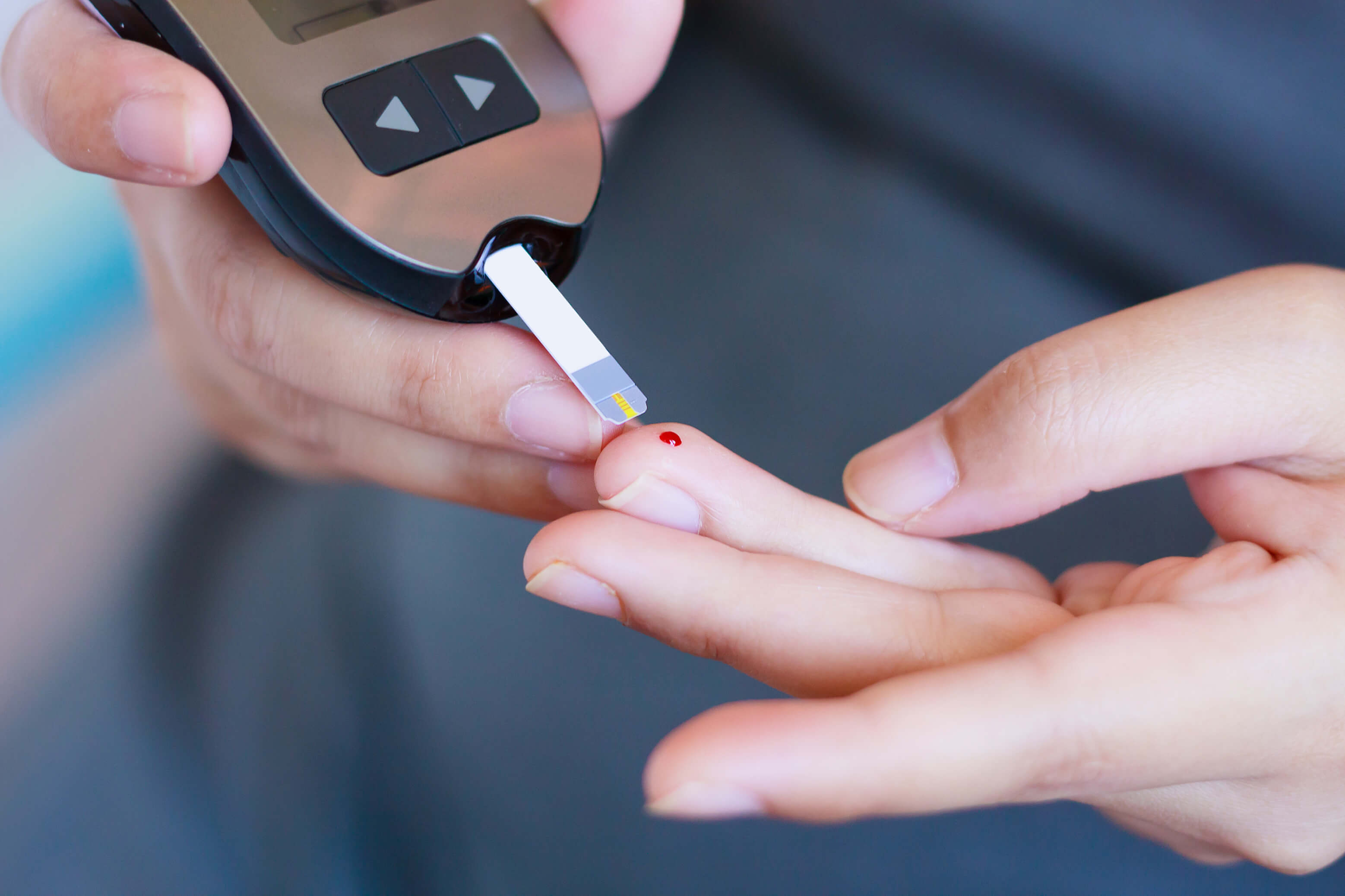Signs of Low Blood Sugar and How to Treat It