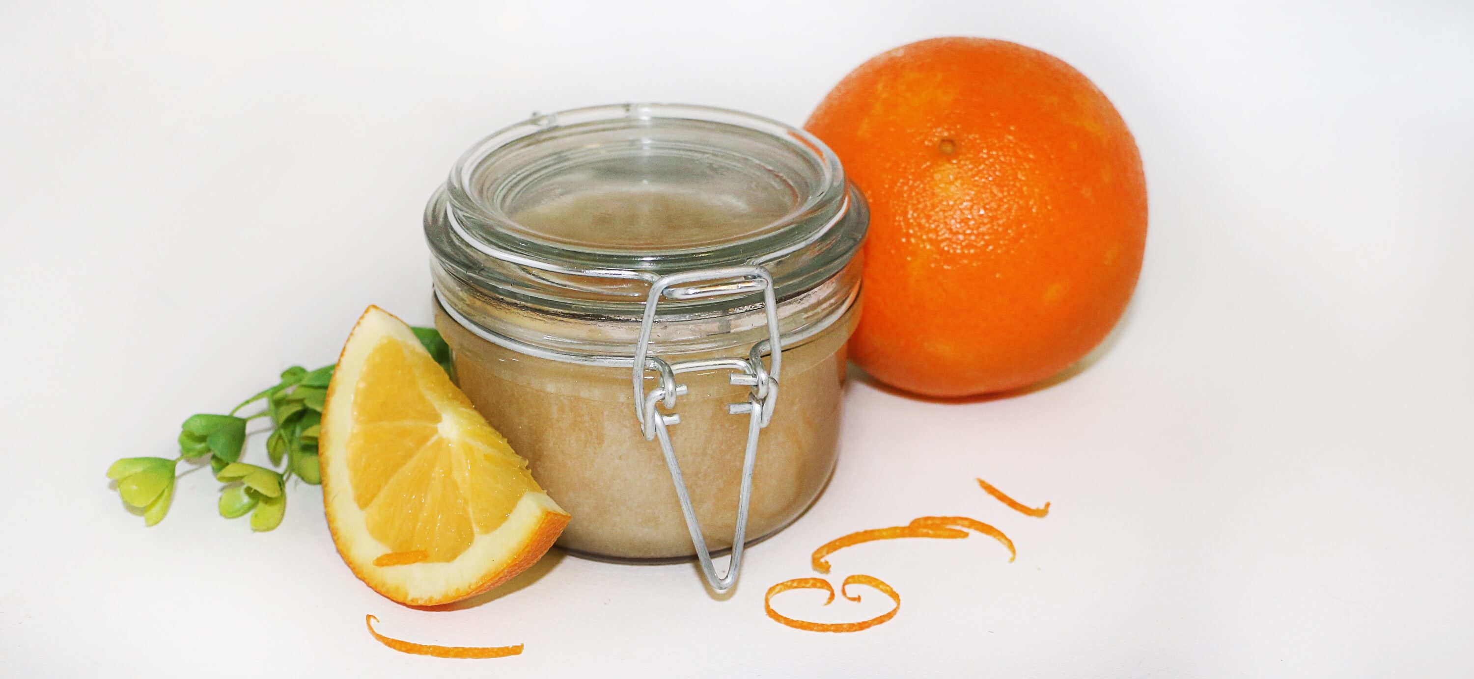 10 Ways to Use Orange Essential Oil - Lindsey Elmore